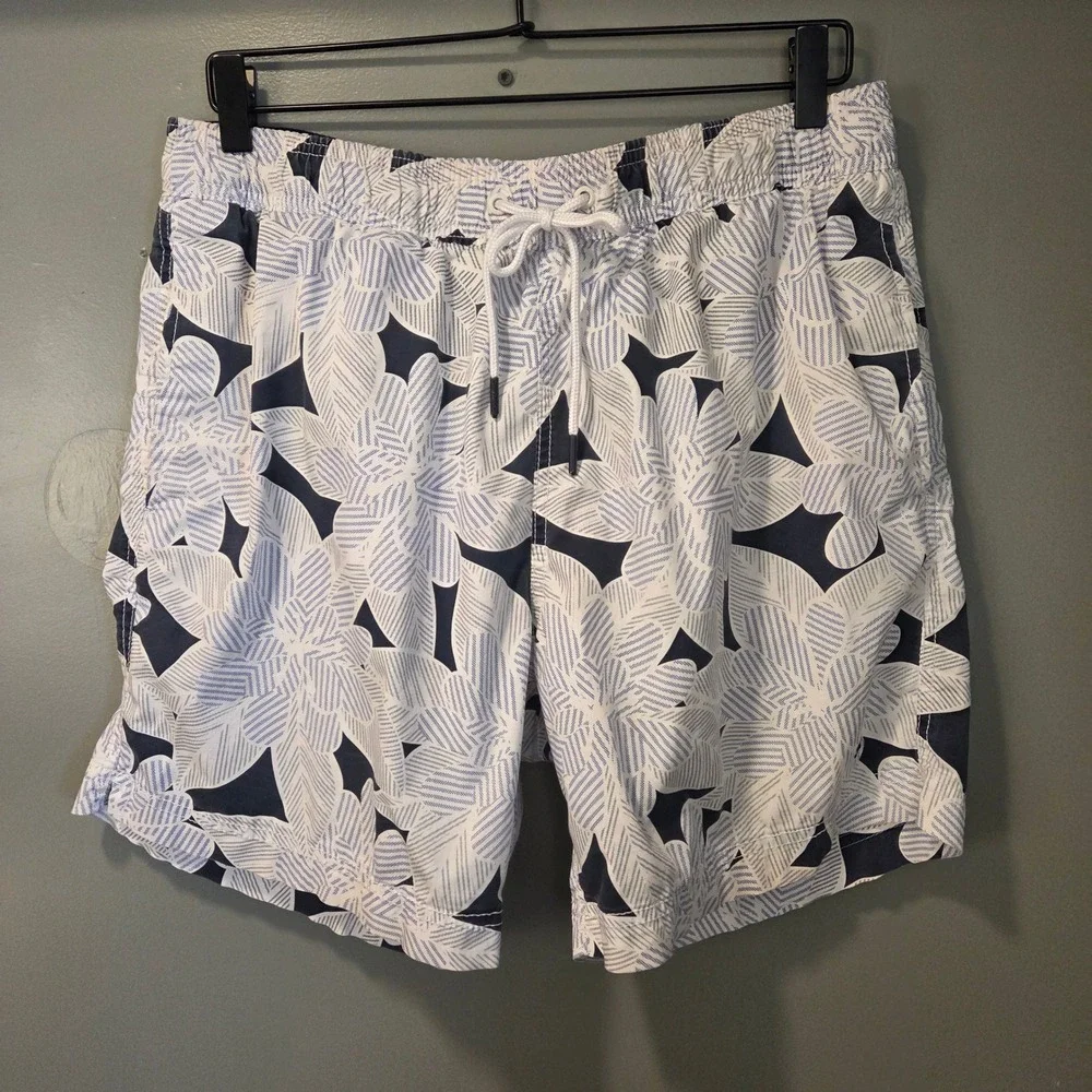 Tommy Hilfiger Men's Floral Print Swim Trunks 6.5